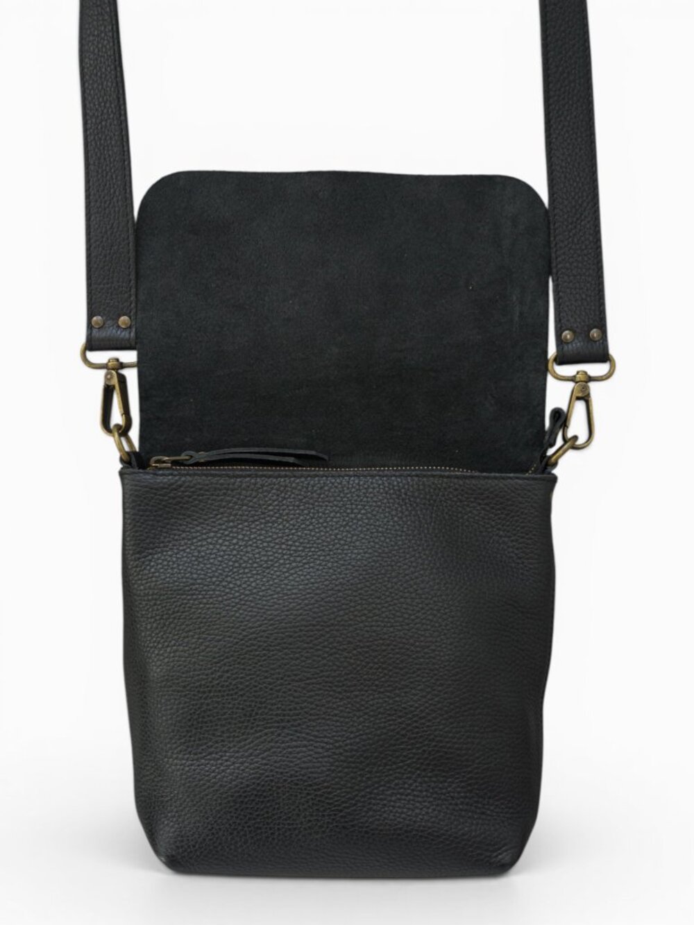 11600 Leather Goods Black Pebbled Leather Crossbody, Made in Spain - Picture 4 of 9